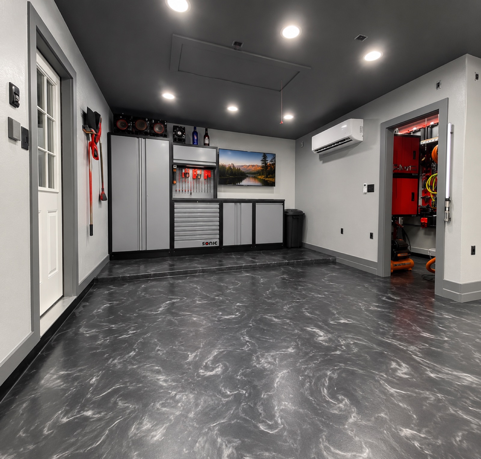 Epoxy garage floor coating example near Fargo, ND